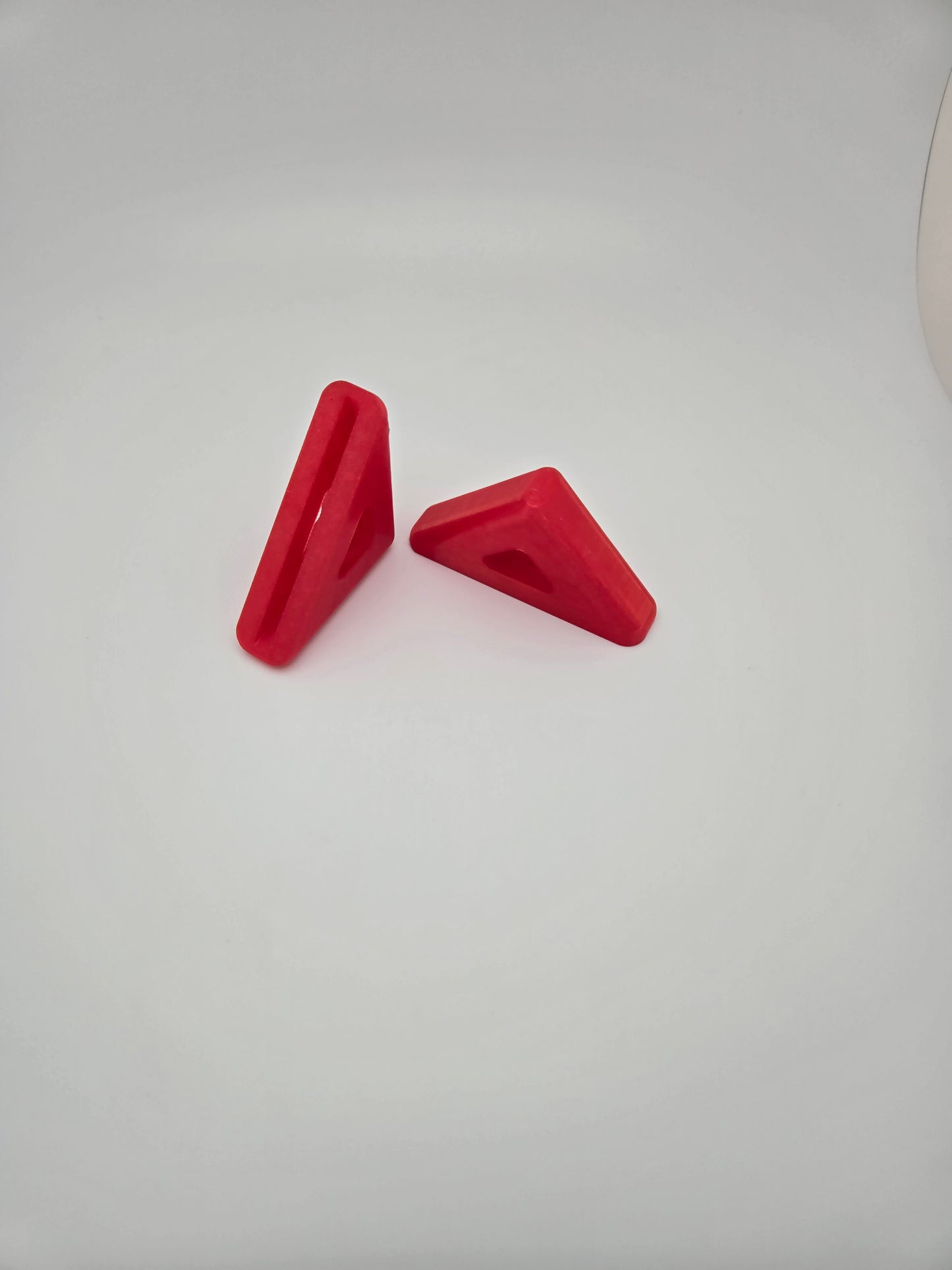 Flexible pinball glass edge guards for safe removal and service