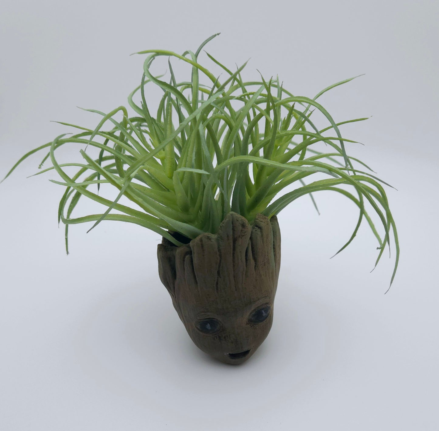 Baby Groot-inspired tree man planter – 3D printed geeky plant pot for succulents