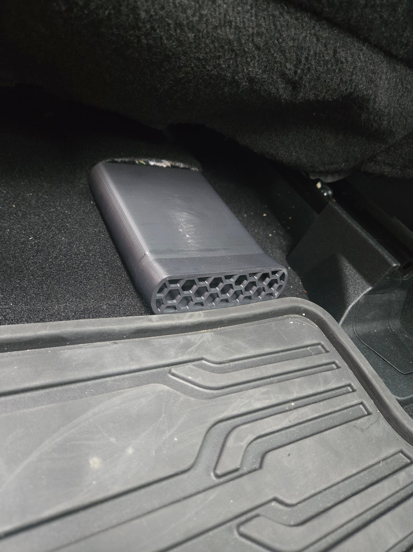 rear floor vent deflector for Ford F-150 and Lightning – redirects airflow to rear seats