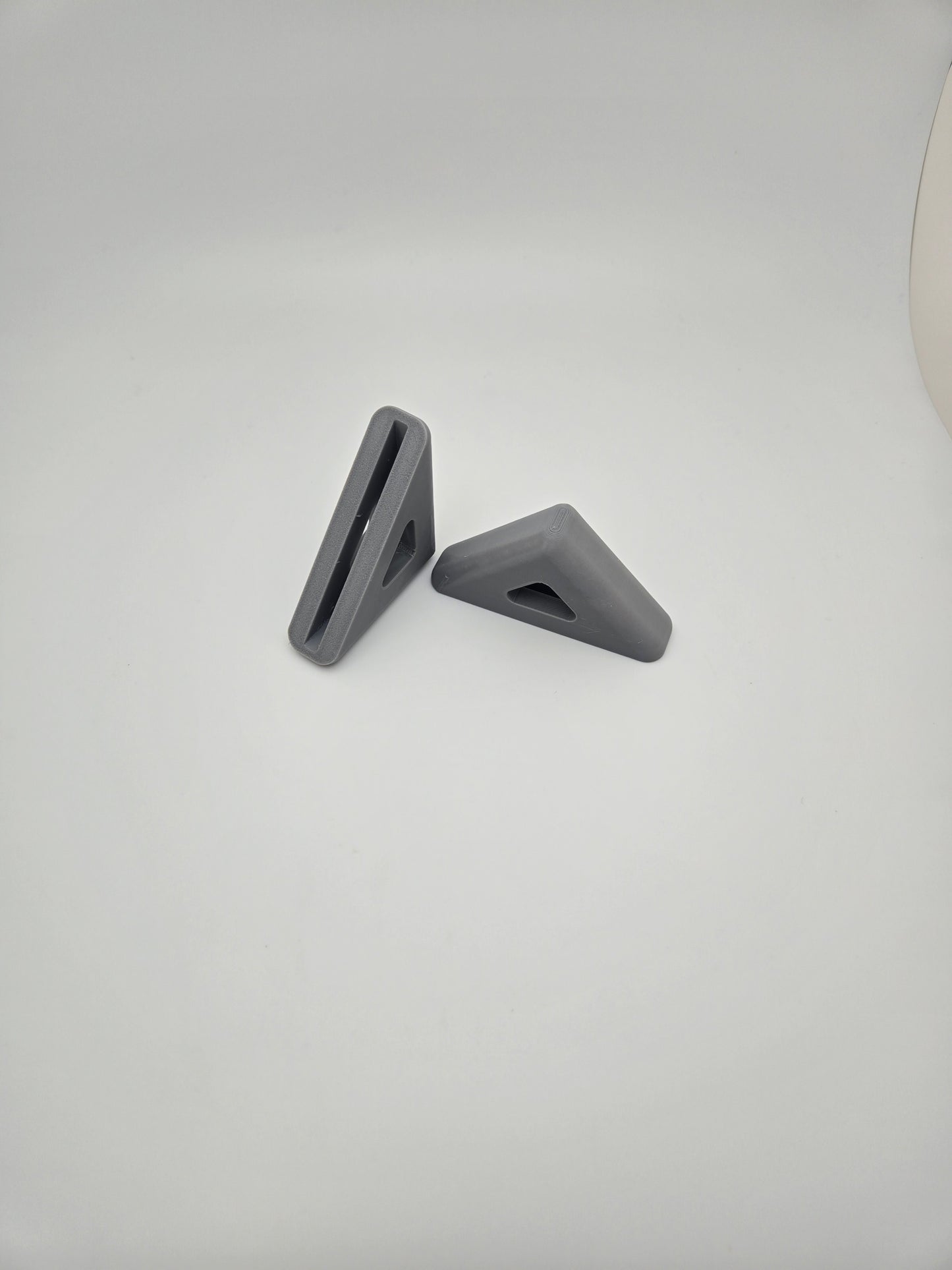 Flexible pinball glass edge guards for safe removal and service