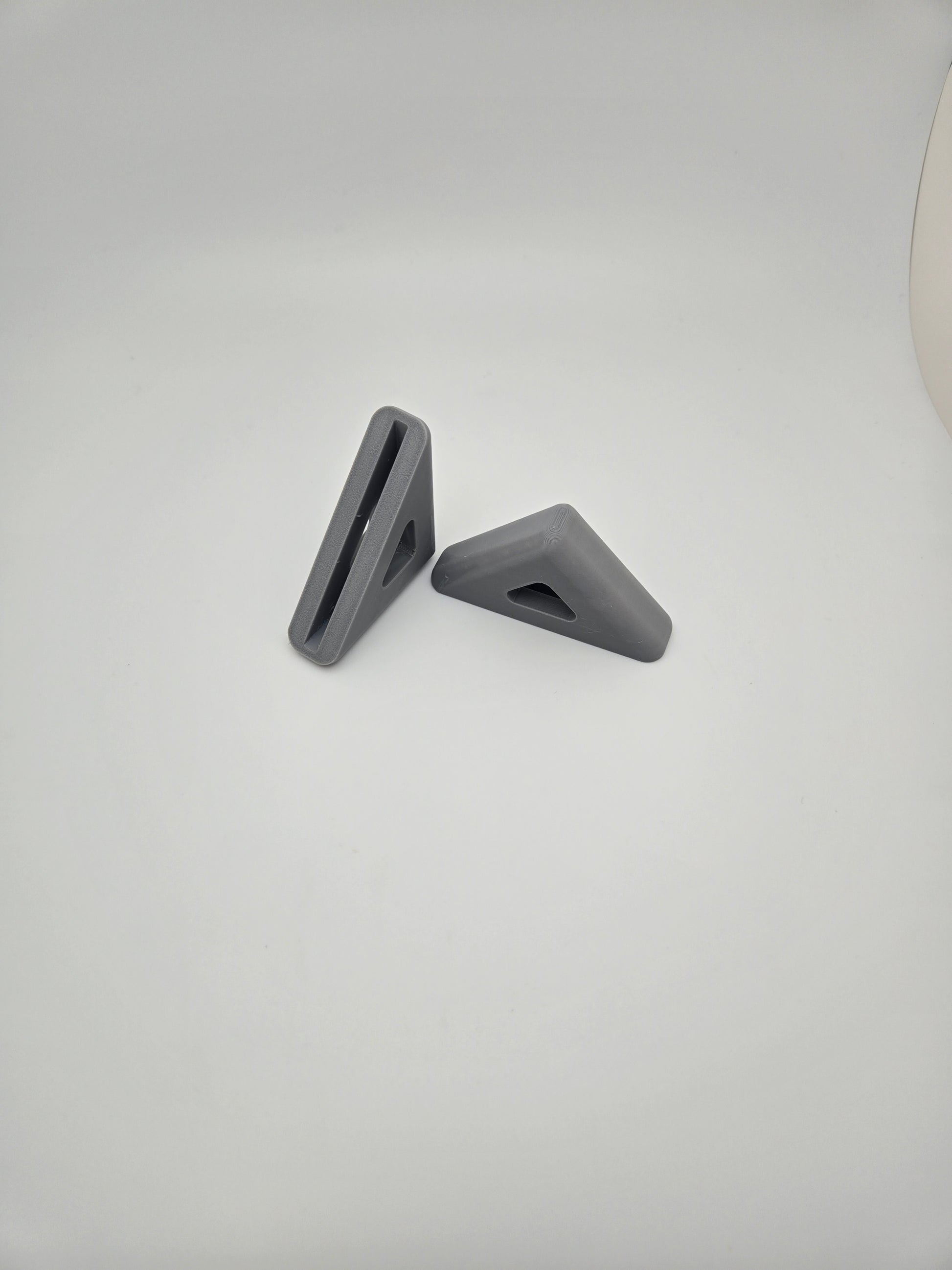 Flexible pinball glass edge guards for safe removal and service