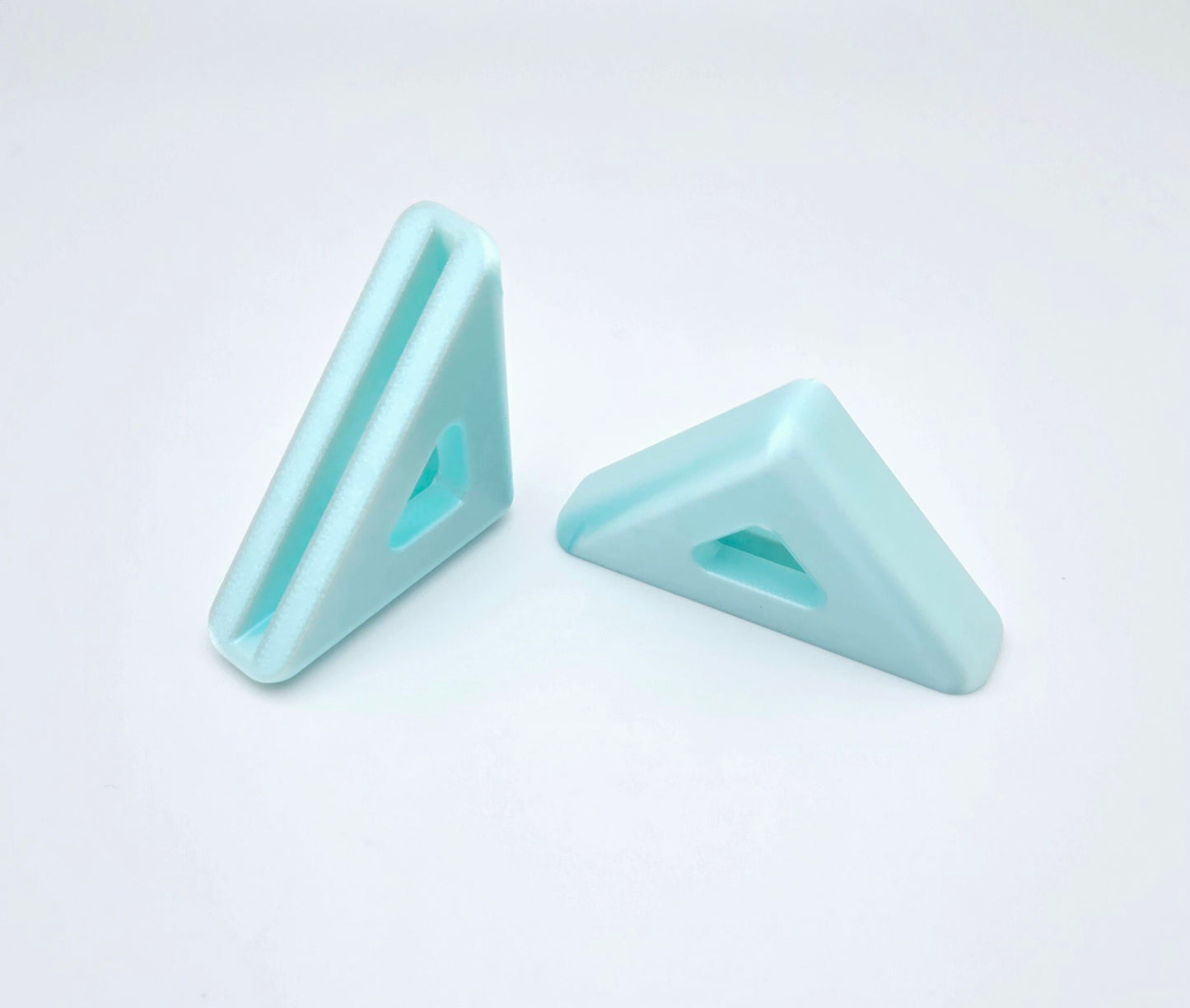 Flexible pinball glass edge guards for safe removal and service