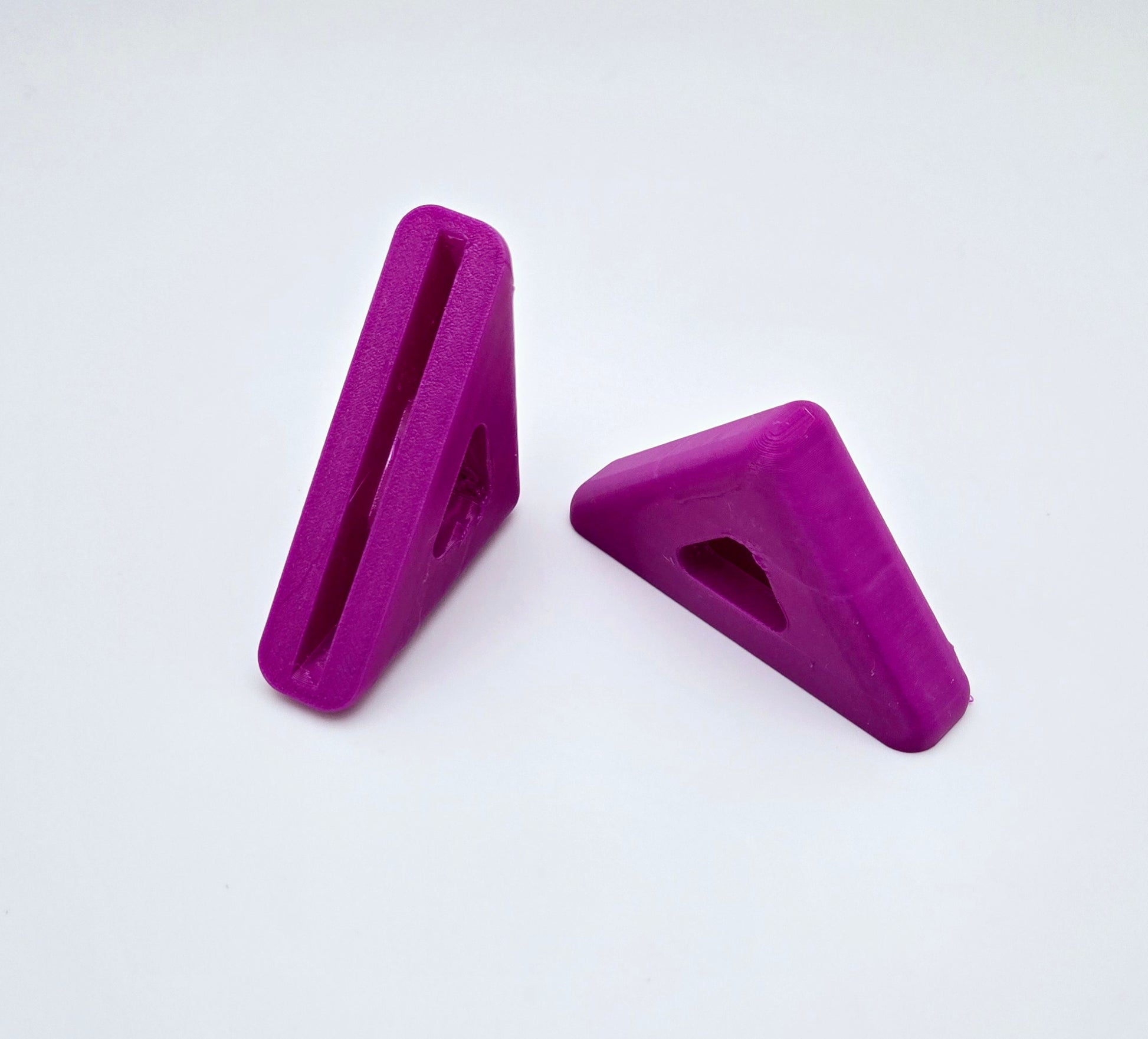 Flexible pinball glass edge guards for safe removal and service
