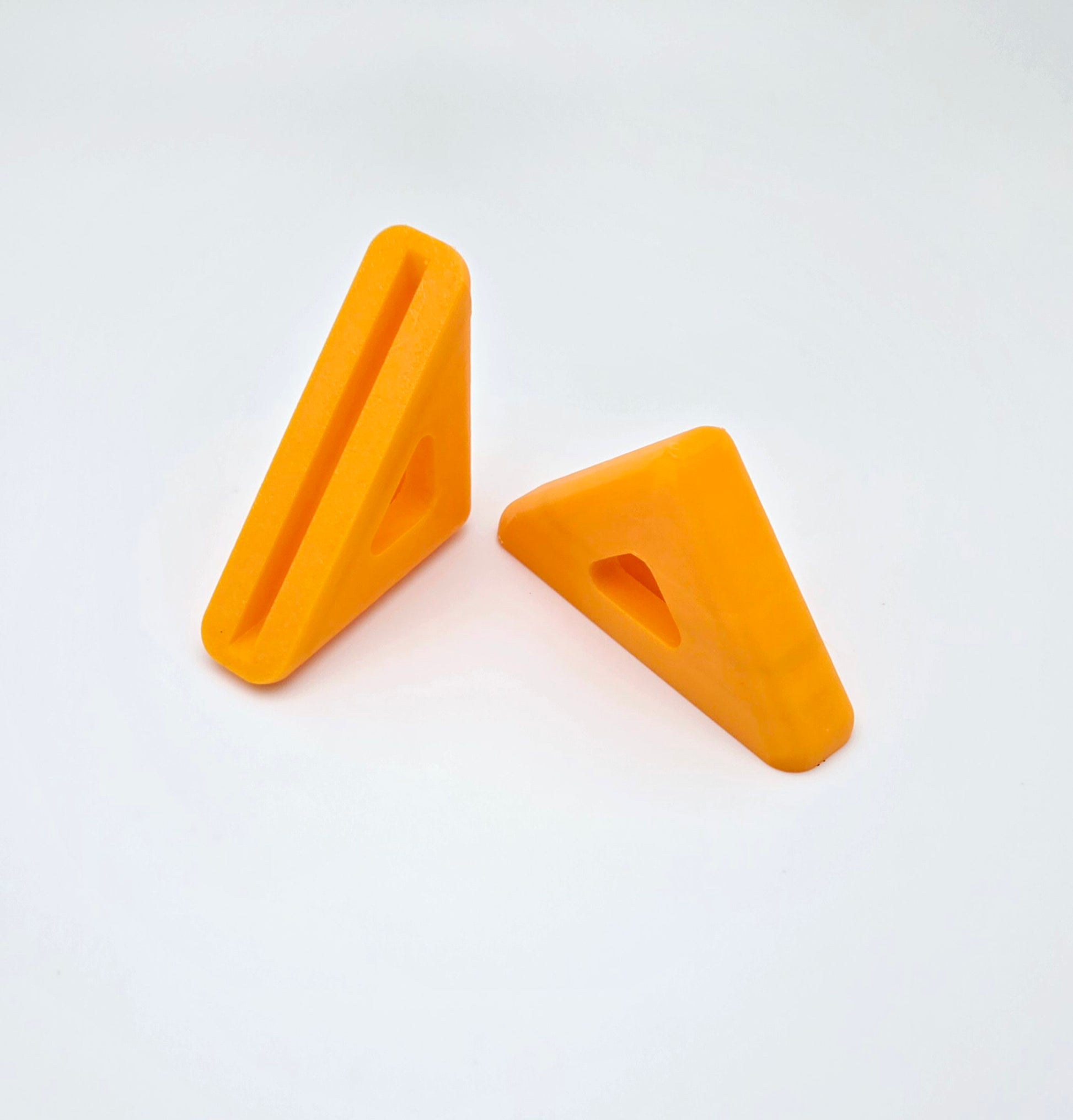 Flexible pinball glass edge guards for safe removal and service