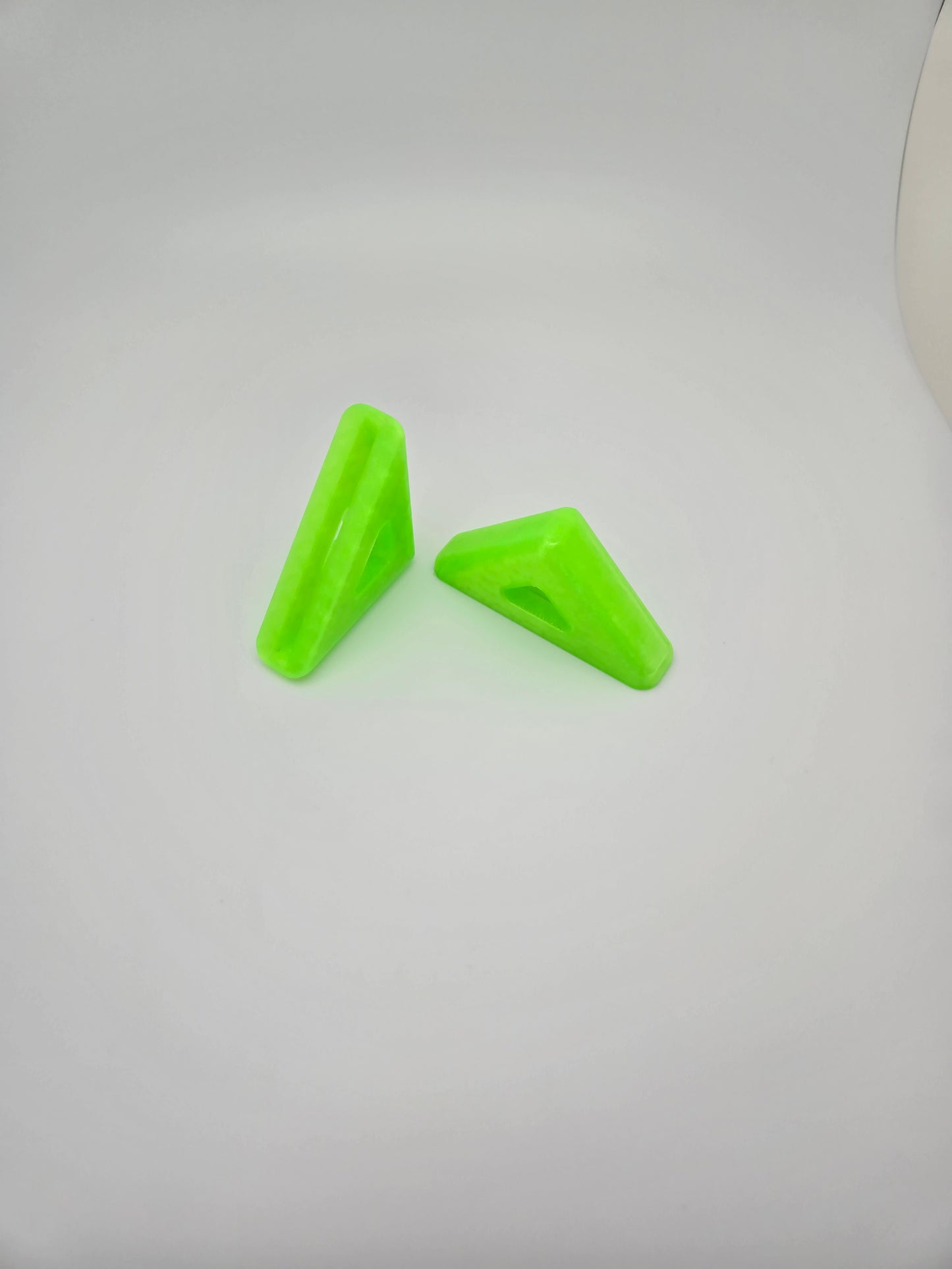 Flexible pinball glass edge guards for safe removal and service